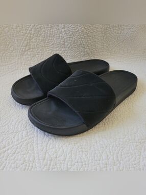 Lululemon Women’s Restfeel Quilted Slides